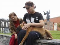FOTOS: emotivo reencuentro entre anciana y perro perdido