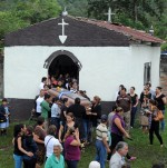 El cortejo fúnebre de las hermanas Sofía y María José Alvarado fue bastante concurrido en Santa Bárbara, Honduras. LA PRENSA/AFP
