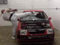 YouTube: Destruye auto imitando a Ryu de Street Fighter