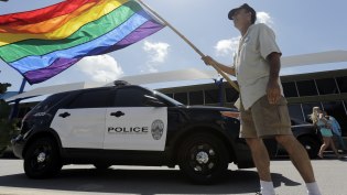 Texas busca negar licencias a parejas gay
