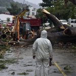Tormenta Otto en Panamá volteó árboles y provocó deslizamientos de tierra. Foto: RODRIGO ARANGUA/AFP/Getty Images)
